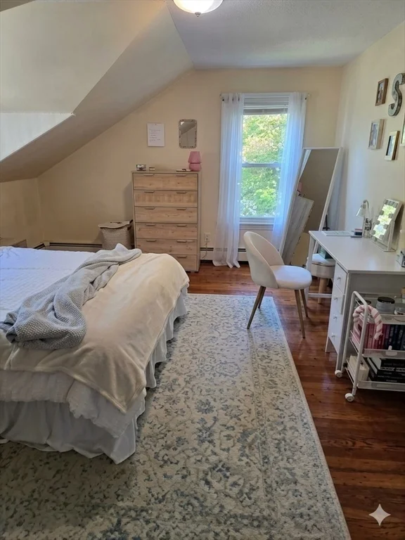 4 bed, 2 bath apartment for rent at 155 Amity St Unit n/a, Amherst — photo 9 of 16