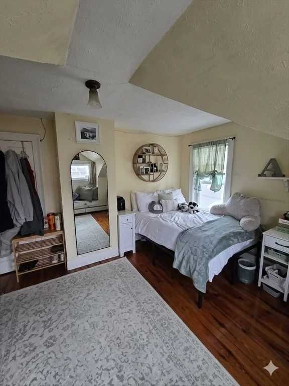 4 bed, 2 bath apartment for rent at 155 Amity St Unit n/a, Amherst — photo 11 of 16