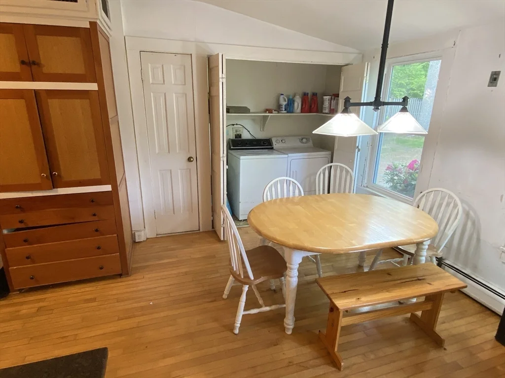 4 bed, 2 bath apartment for rent at 155 Amity St Unit n/a, Amherst — photo 6 of 16