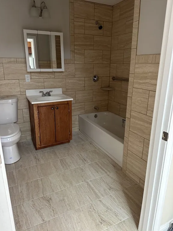 2 bed, 1 bath apartment for rent at 155 Broadway Unit 1, Revere — photo 9 of 11