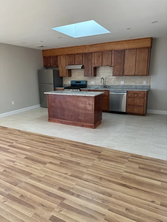 3 bed, 2 bath apartment for rent at 155 Broadway Unit 2, Revere — photo 3 of 12