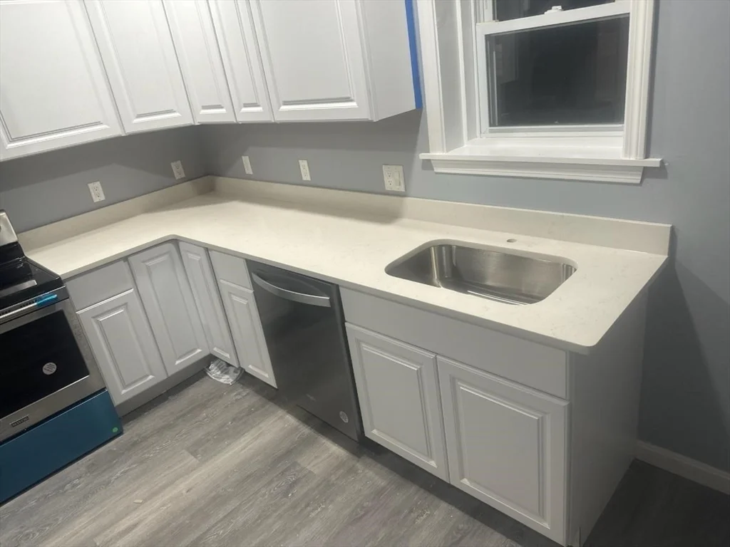 3 bed, 1 bath apartment for rent at 155 Centre Ave Unit 1, Abington — photo 1 of 12
