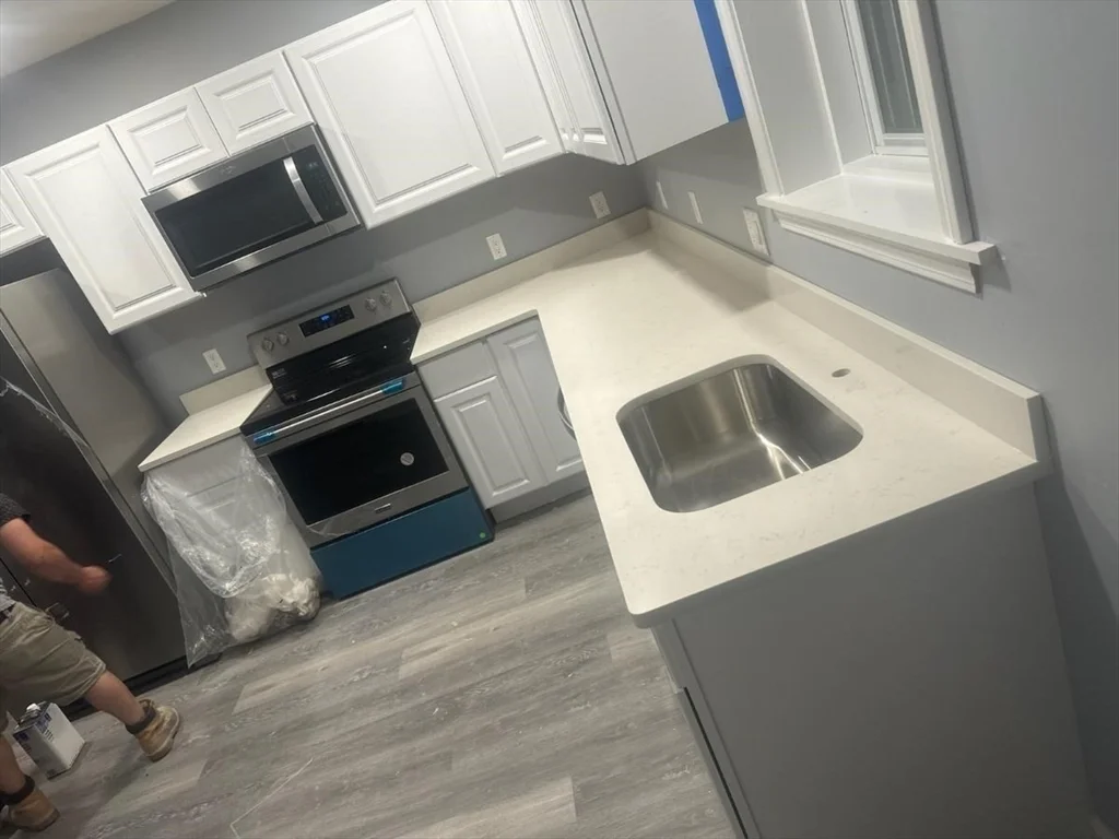 3 bed, 1 bath apartment for rent at 155 Centre Ave Unit 1, Abington — photo 2 of 12