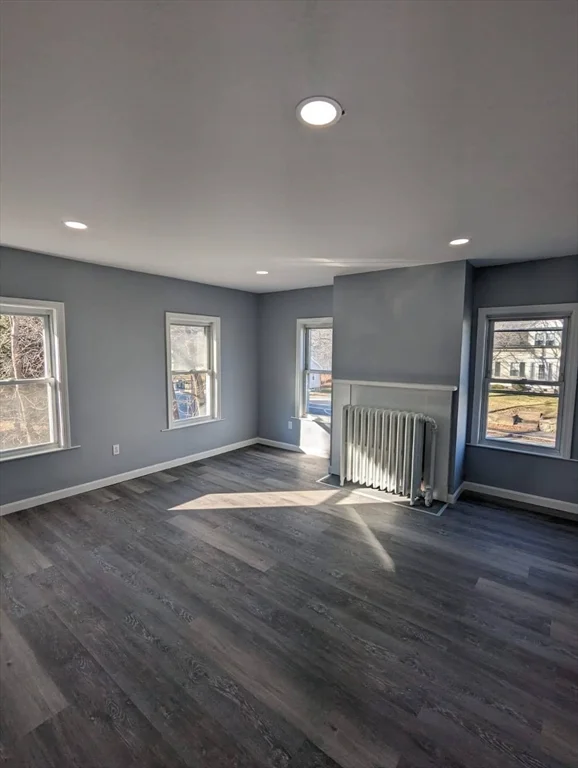4 bed, 1 bath apartment for rent at 155 Centre Ave Unit 2, Abington — photo 5 of 33