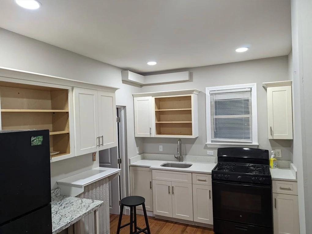 2 bed, 1 bath apartment for rent at 155 Centre Ave Unit 3, Abington — photo 21 of 23