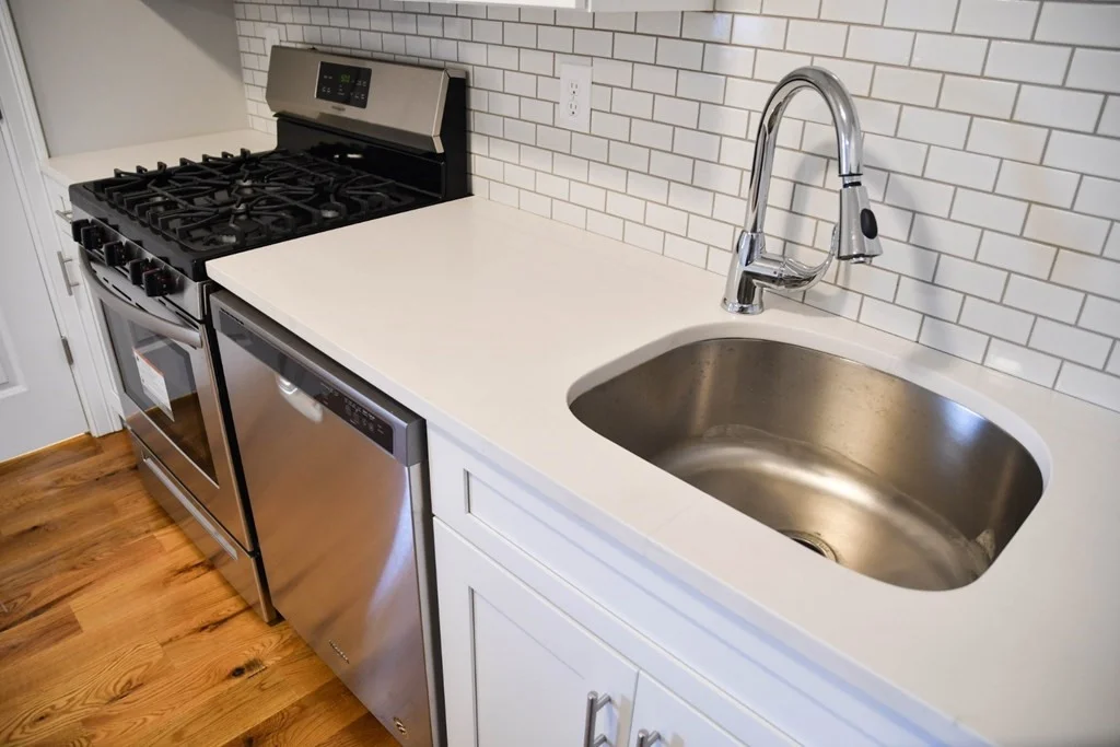 3 bed, 1 bath apartment for rent at 155 Chelsea St Unit 2, East Boston — photo 6 of 11