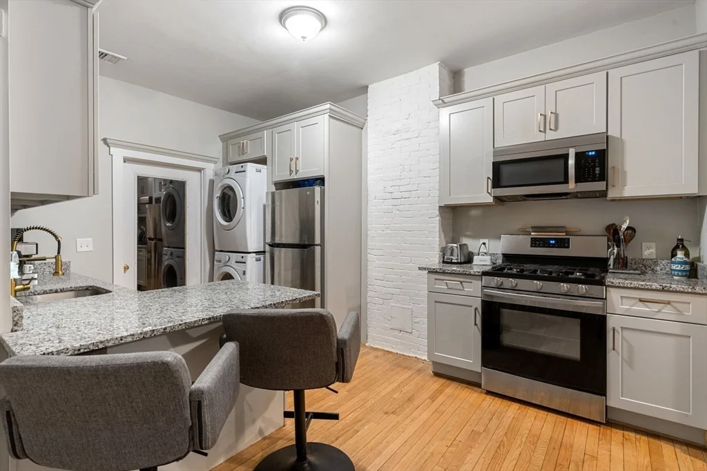 4 bed, 3 bath apartment for rent at 155 Dorchester St, South Boston — photo 1 of 24