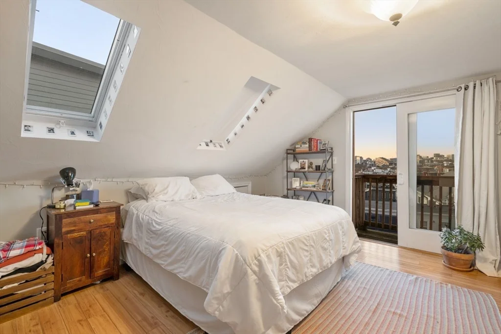 4 bed, 3 bath apartment for rent at 155 Dorchester St, South Boston — photo 14 of 24