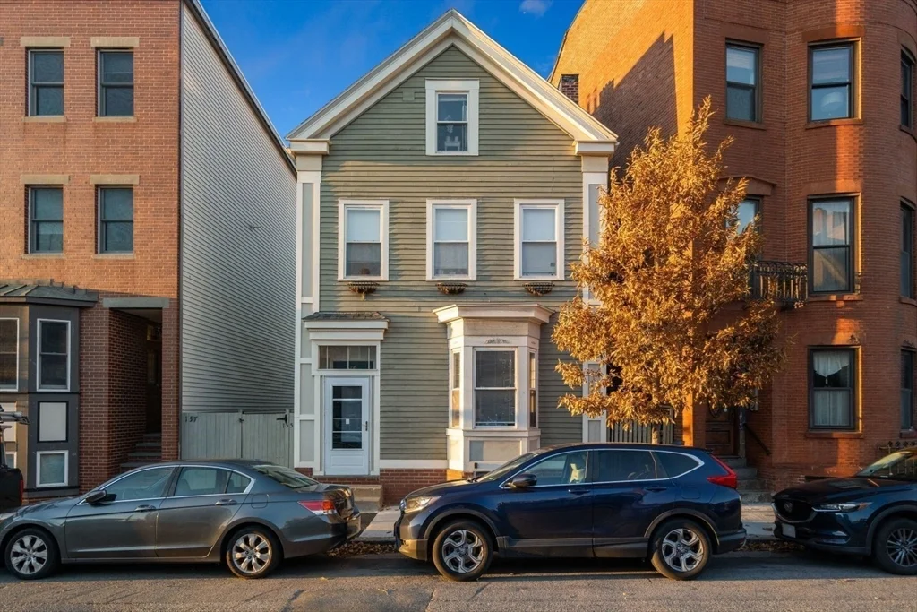 4 bed, 3 bath apartment for rent at 155 Dorchester St, South Boston — photo 21 of 24