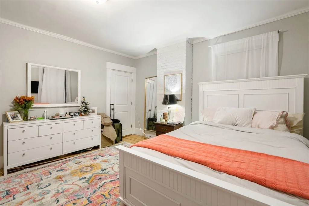 4 bed, 3 bath apartment for rent at 155 Dorchester St, South Boston — photo 8 of 24