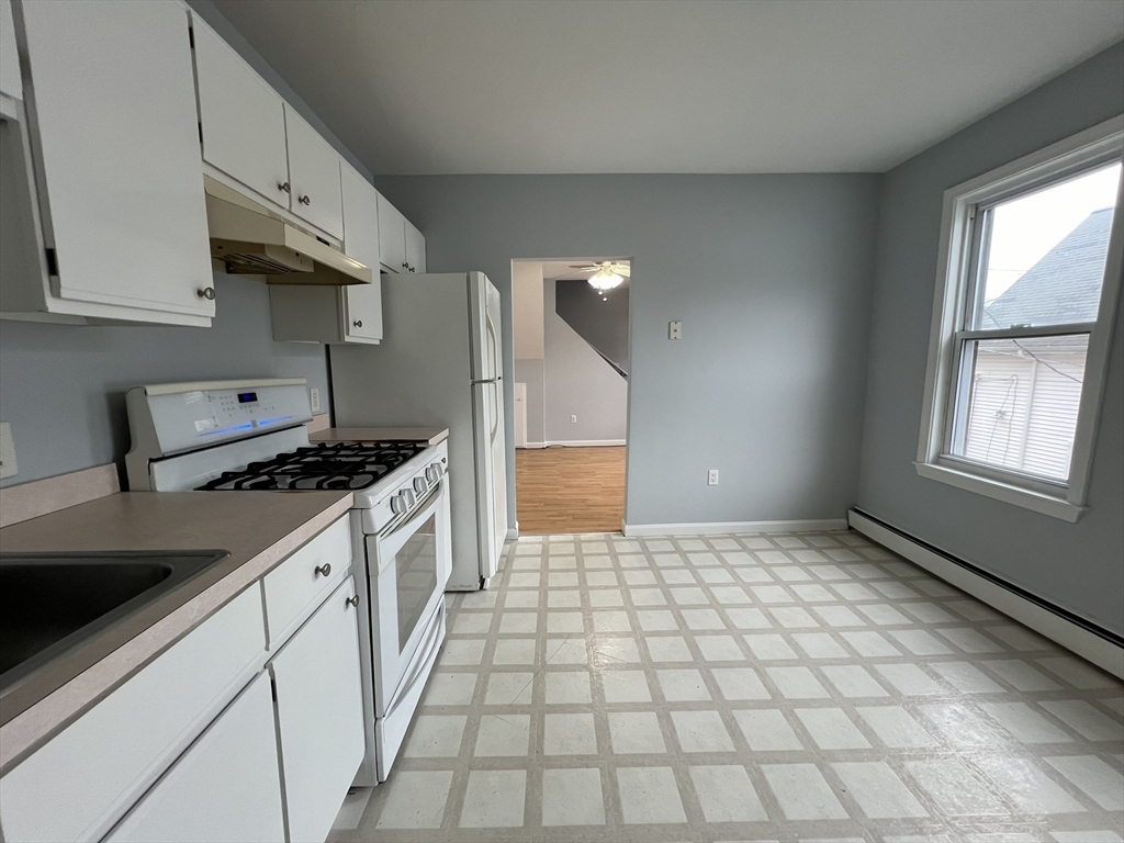 1 bed, 1 bath apartment for rent at 155 East Central St Unit R, Franklin — photo 6 of 11