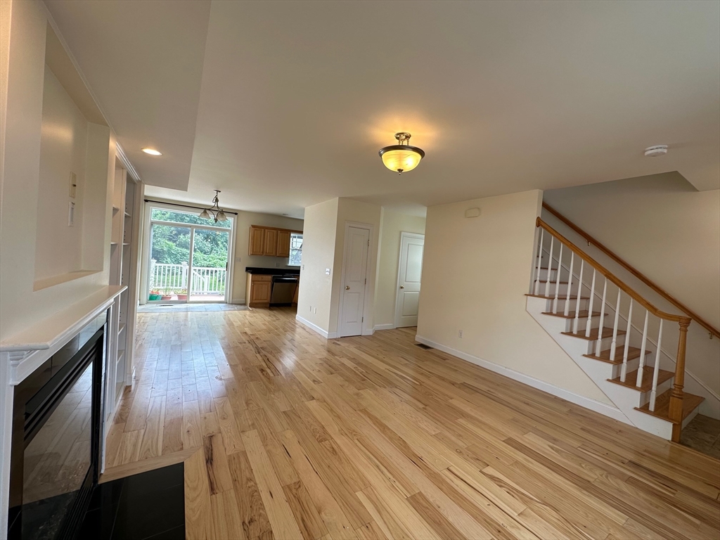 3 bed, 2 bath apartment for rent at 155 Franklin St Unit 1, Allston — photo 4 of 12