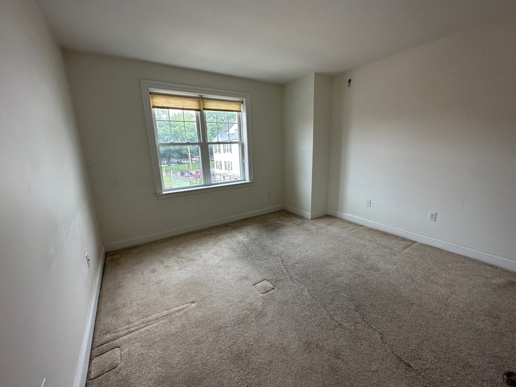 3 bed, 2 bath apartment for rent at 155 Franklin St Unit 1, Allston — photo 11 of 12