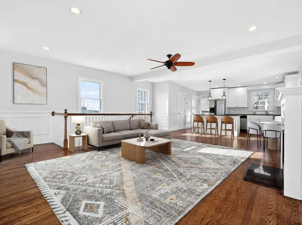 2 bed, 1 bath apartment for rent at 155 H St Unit 2, South Boston — photo 1 of 21