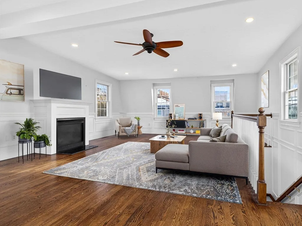 2 bed, 1 bath apartment for rent at 155 H St Unit 2, South Boston — photo 2 of 21