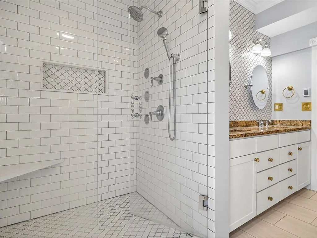 2 bed, 1 bath apartment for rent at 155 H St Unit 2, South Boston — photo 9 of 21