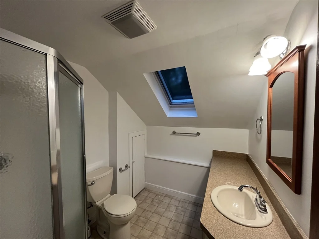 3 bed, 1 bath apartment for rent at 155 Lebanon St, Melrose — photo 10 of 13