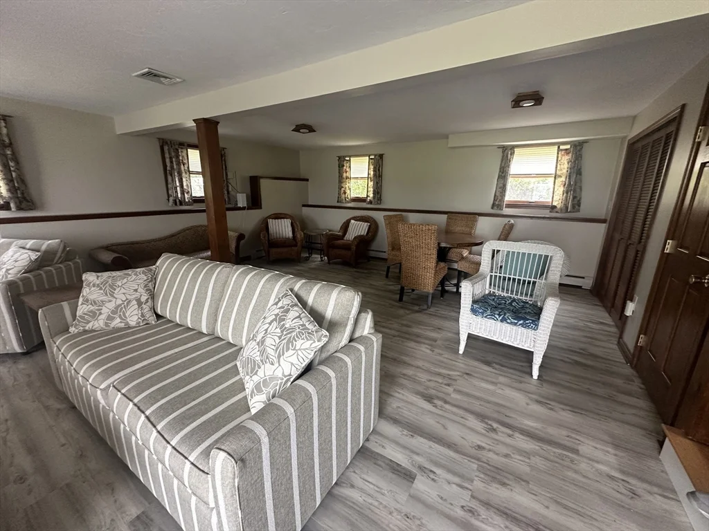 3 bed, 2 bath apartment for rent at 155 Meadowview, Rexhame — photo 13 of 30