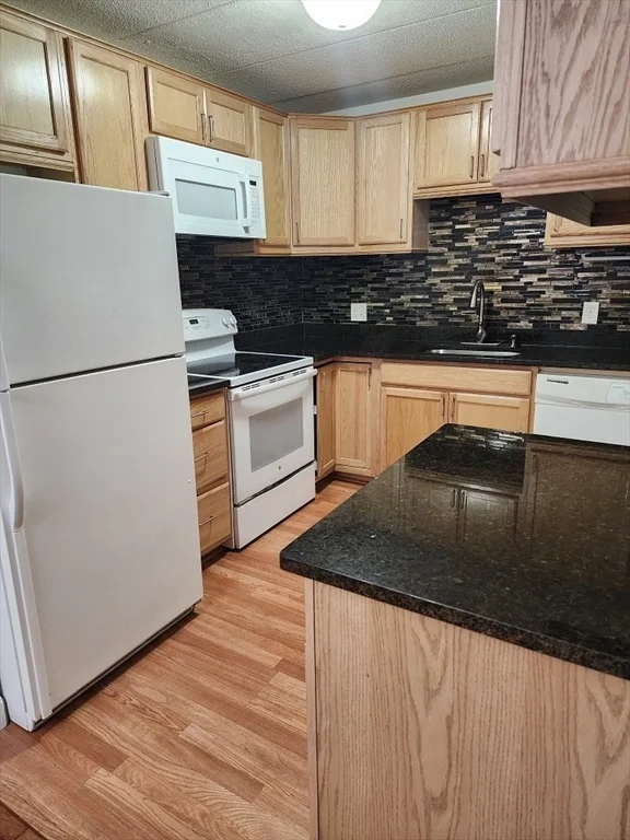 2 bed, 1 bath apartment for rent at 155 Milk St Unit 6, Westborough — photo 4 of 11