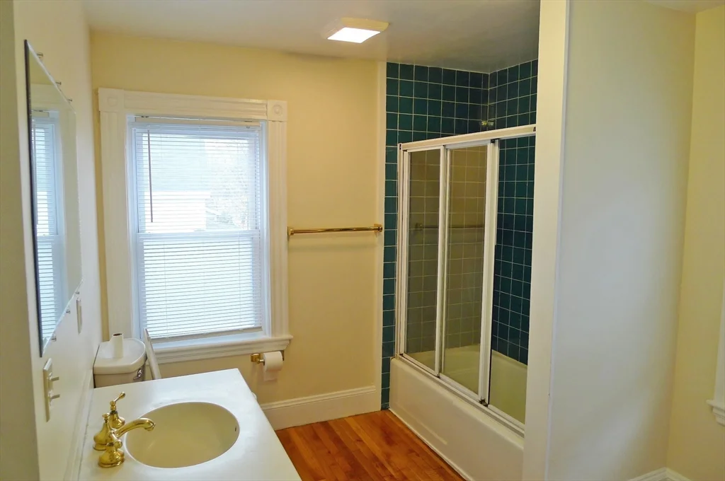 5 bed, 2 bath apartment for rent at 155 Oak St, Newton Upper Falls — photo 12 of 16