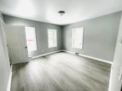 3 bed, 1 bath apartment for rent at 155 Oak St Unit 1, Taunton — photo 4 of 12