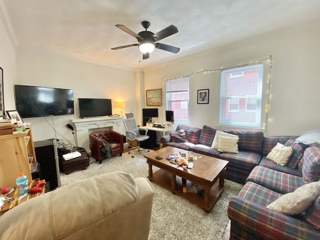 3 bed, 1 bath apartment for rent at 155 Salem St Unit 1, North End