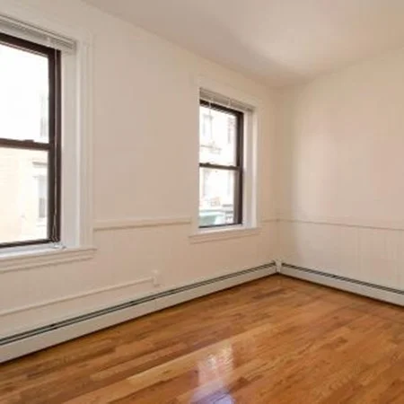 2 bed, 1 bath apartment for rent at 155 Salem St Unit 3, North End — photo 4 of 10