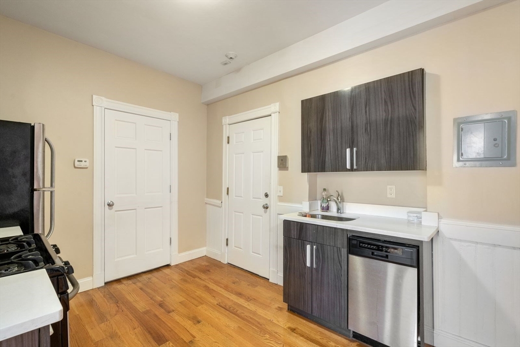 2 bed, 1 bath apartment for rent at 155 Salem St Unit 4, North End — photo 3 of 16