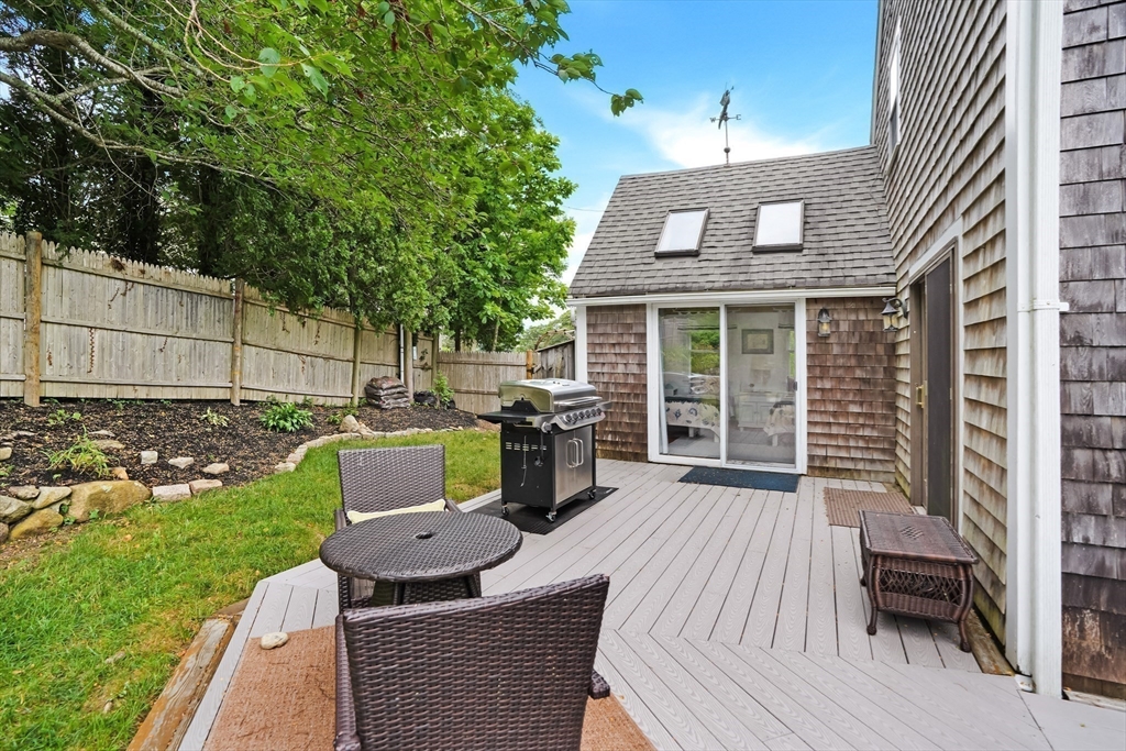 4 bed, 2 bath apartment for rent at 155 Skiff Ave, Tisbury — photo 10 of 21