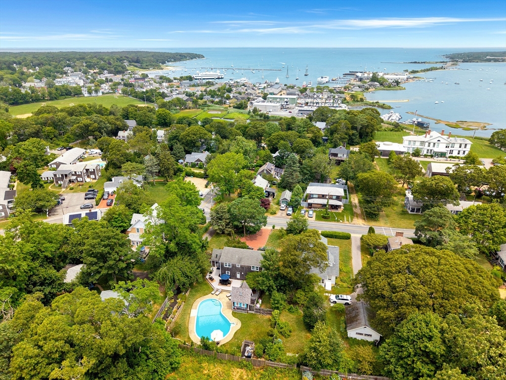 4 bed, 2 bath apartment for rent at 155 Skiff Ave, Tisbury — photo 2 of 21