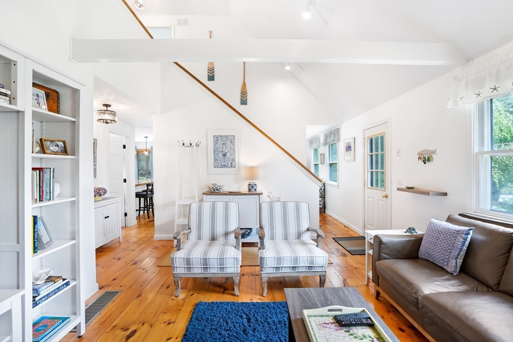 4 bed, 2 bath apartment for rent at 155 Skiff Ave, Tisbury — photo 5 of 21