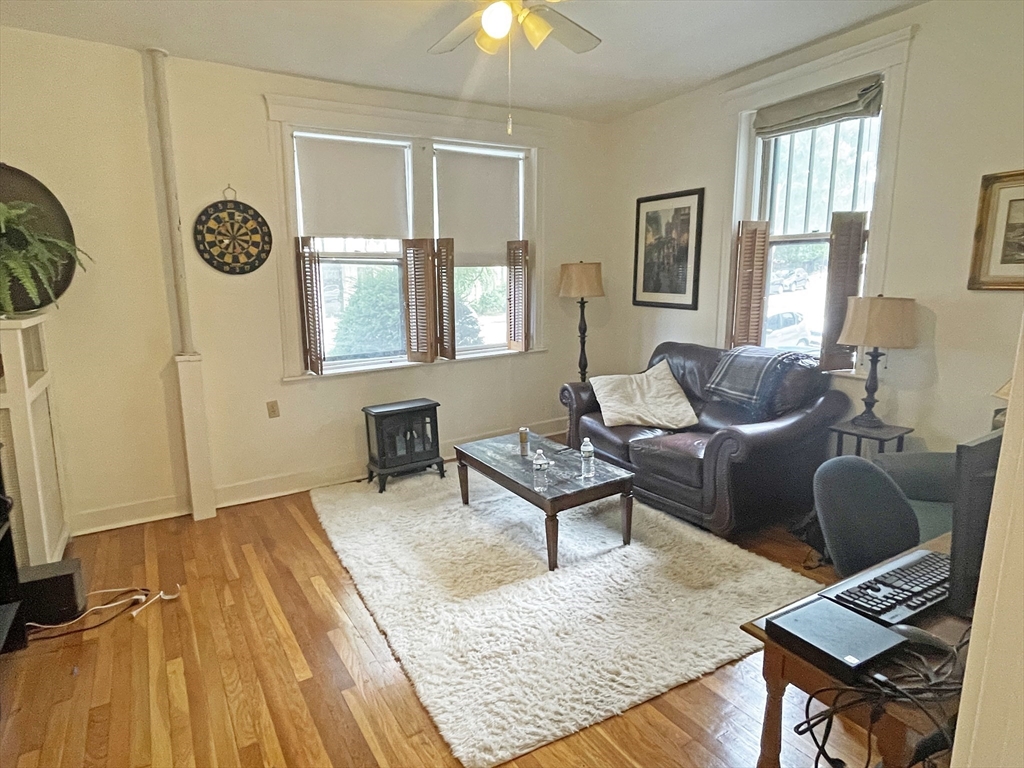 1 bed, 1 bath apartment for rent at 155 Strathmore Rd Unit 1-AA, Brighton — photo 2 of 7