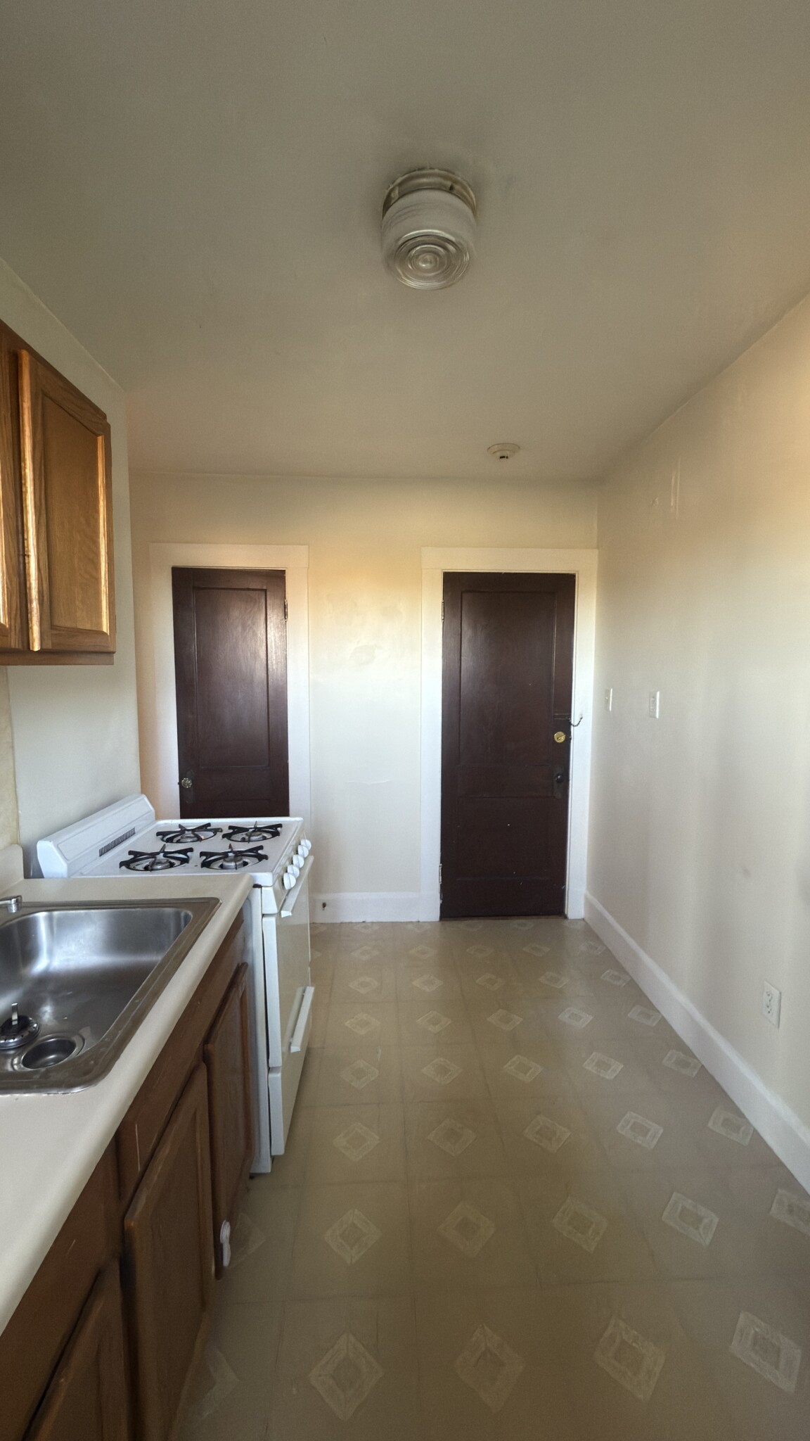 1 bed, 1 bath apartment for rent at 155 Summer St Unit 11D, Spring Hill — photo 18 of 21