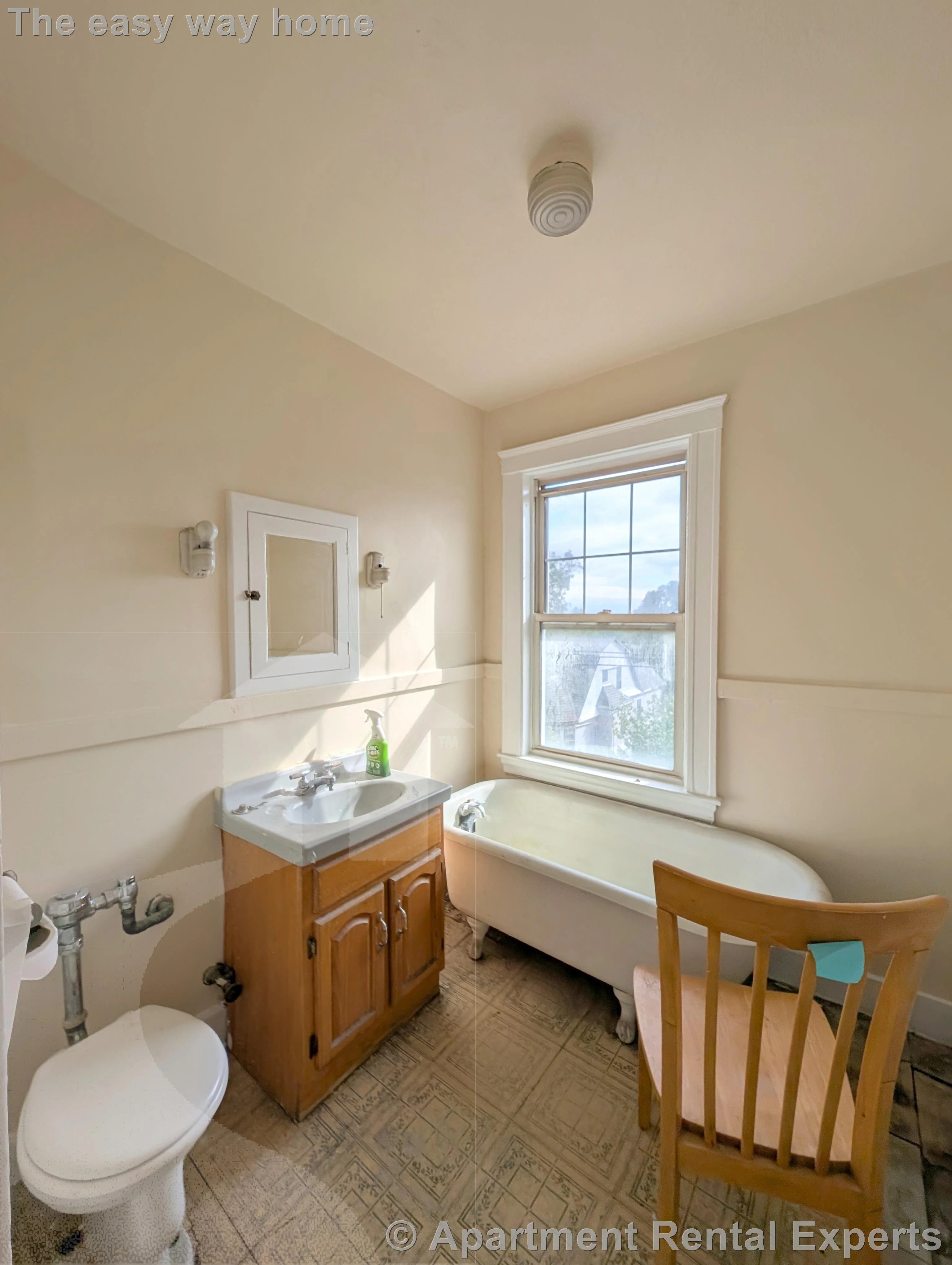 3 bed, 1 bath apartment for rent at 155 Summer St Unit 12AF, Spring Hill — photo 4 of 11
