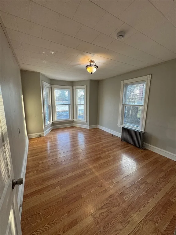 3 bed, 1 bath apartment for rent at 155 Summer St Unit 155, Lowell — photo 1 of 24