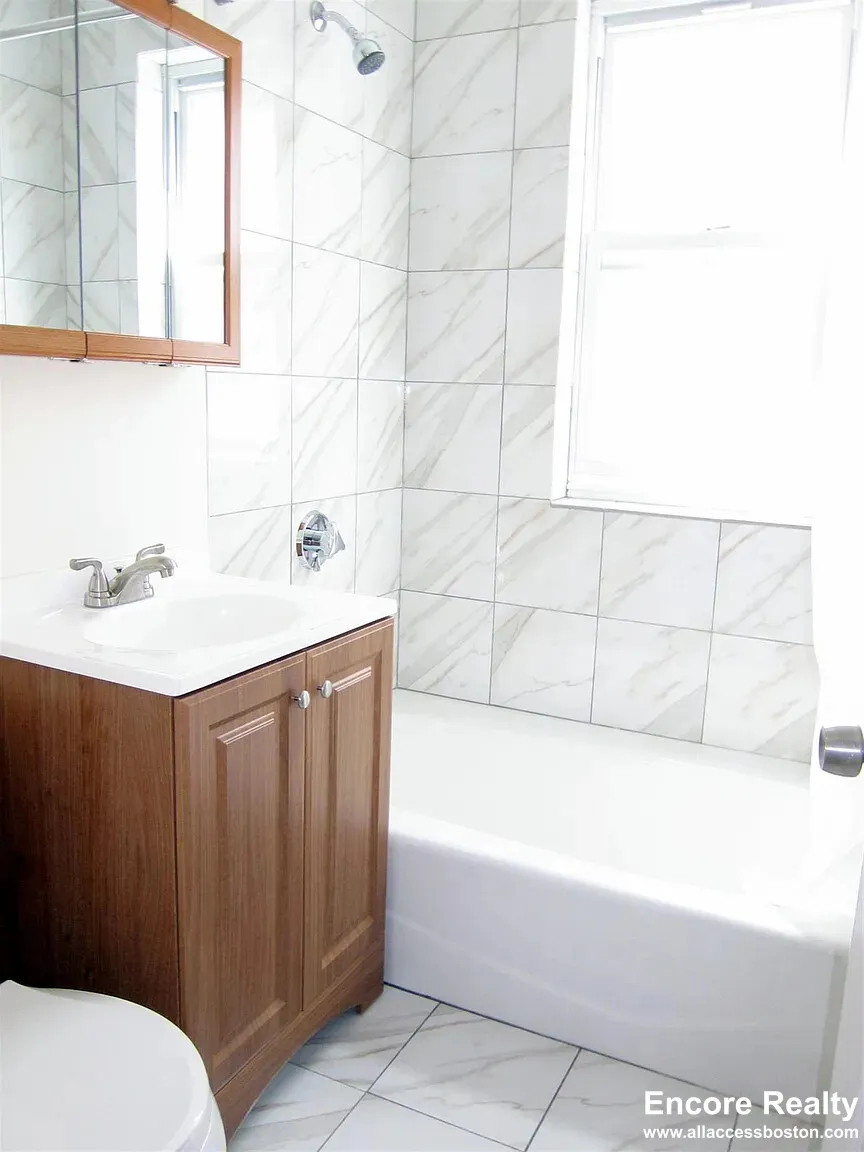 2 bed, 1 bath apartment for rent at 155 Summer St Unit 3FM, Spring Hill — photo 9 of 11