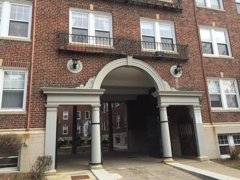 2 bed, 1 bath apartment for rent at 155 Summer St Unit 3FM, Spring Hill — photo 10 of 11