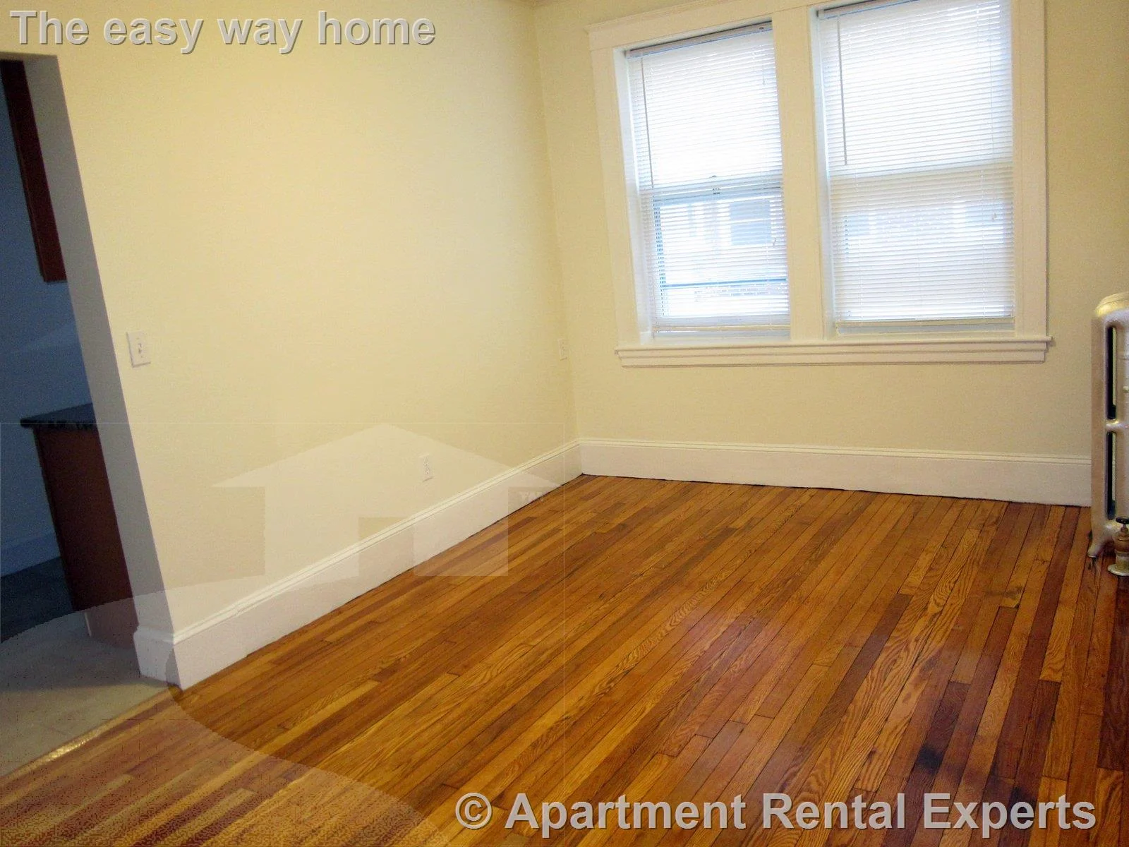 3 bed, 1 bath apartment for rent at 155 Summer St Unit 9F, Spring Hill — photo 2 of 9