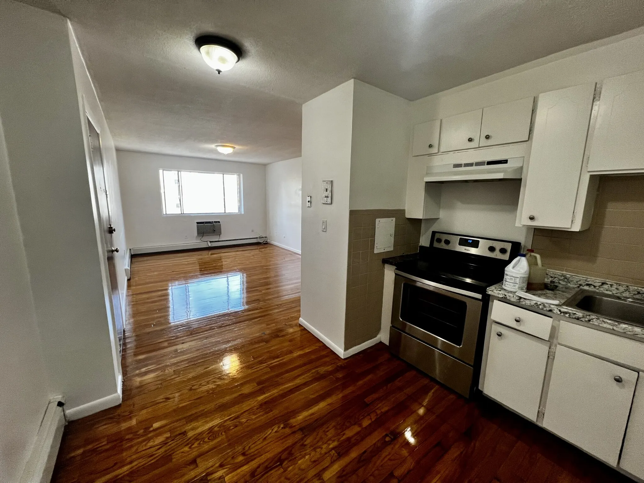 2 bed, 1 bath apartment for rent at 155 Williams St Unit 18, Jamaica Plain — photo 2 of 6