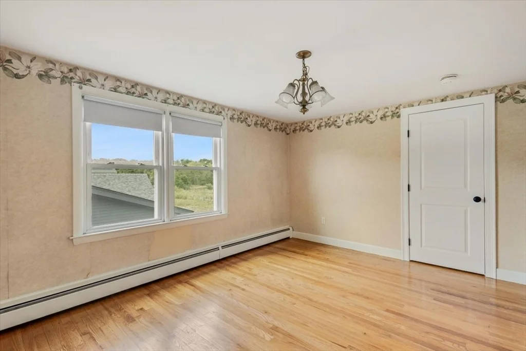 3 bed, 2 bath apartment for rent at 1550 Fall River Ave Unit 2, Seekonk — photo 7 of 10