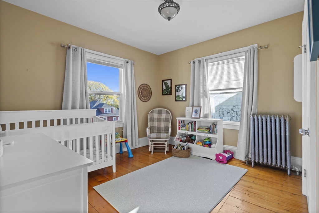 3 bed, 1 bath apartment for rent at 1551 Centre St Unit 2, West Roxbury — photo 9 of 19