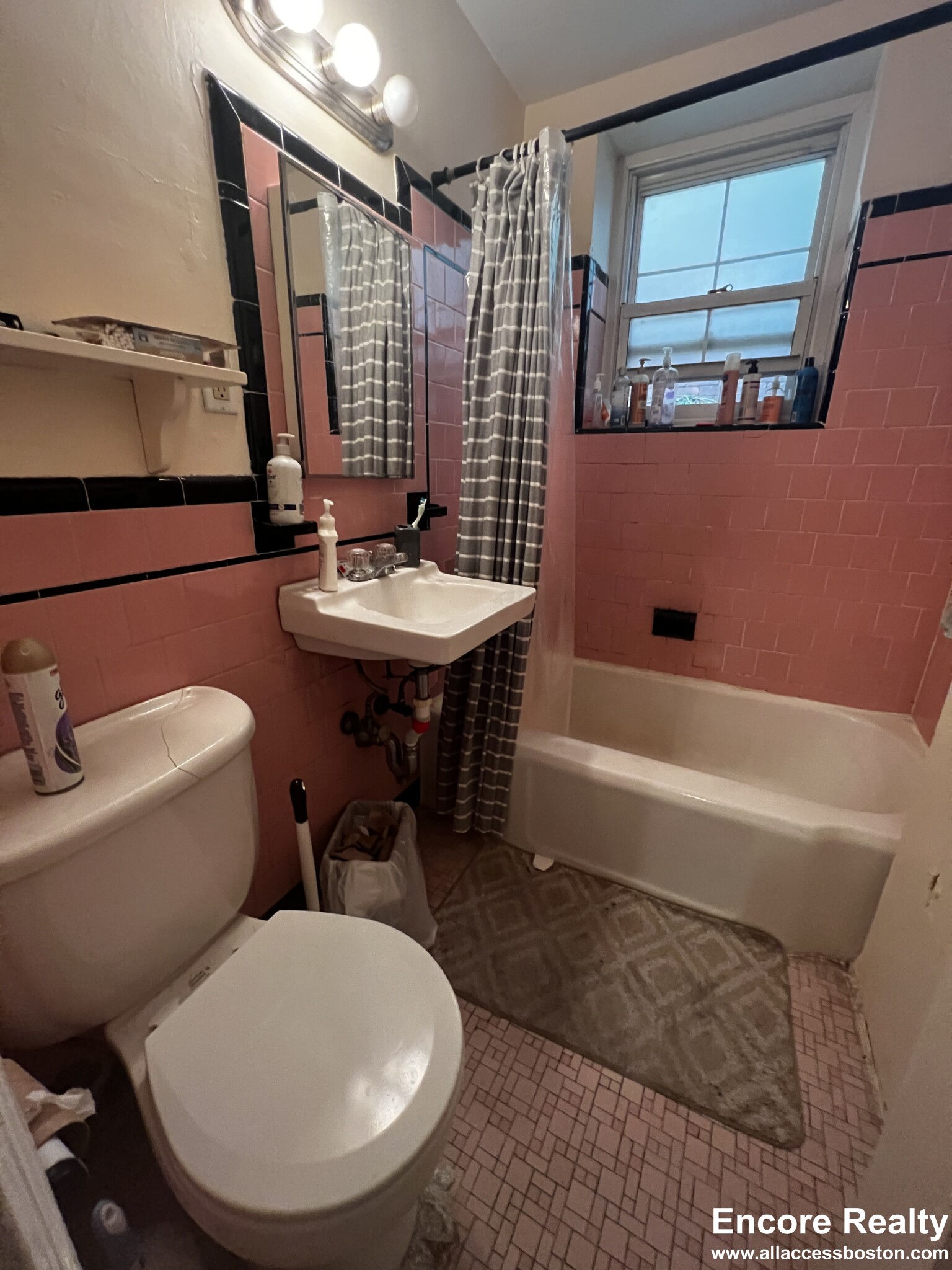 1 bed, 1 bath apartment for rent at 1555 Beacon St Unit 1B, Brookline — photo 30 of 35