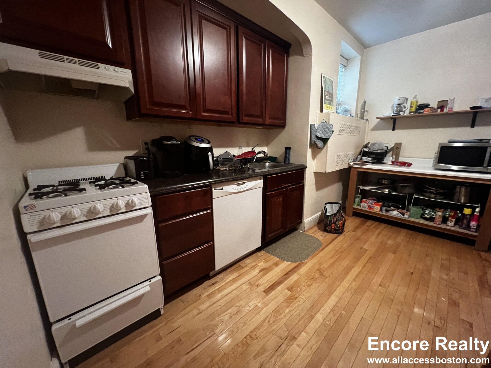 1 bed, 1 bath apartment for rent at 1555 Beacon St Unit 1B, Brookline — photo 23 of 35