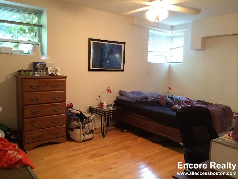 1 bed, 1 bath apartment for rent at 1555 Beacon St Unit 2a, Brookline — photo 32 of 39