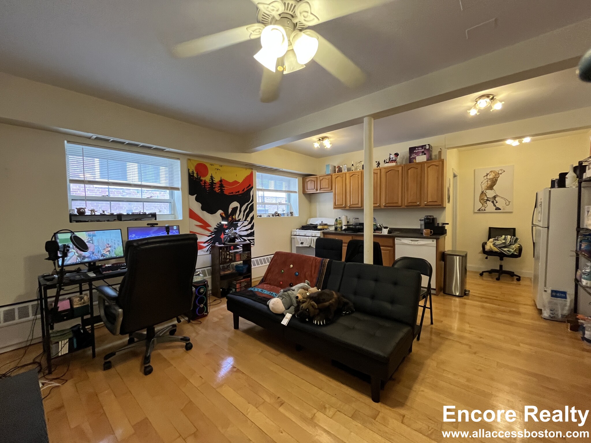 1 bed, 1 bath apartment for rent at 1555 Beacon St Unit 2B, Brookline — photo 1 of 41