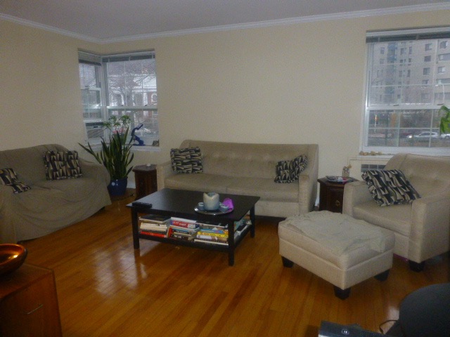 2 bed, 1 bath apartment for rent at 1555 Beacon St Unit 8, Brookline