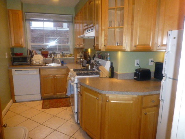 2 bed, 1 bath apartment for rent at 1555 Beacon St Unit 8, Brookline — photo 7 of 17