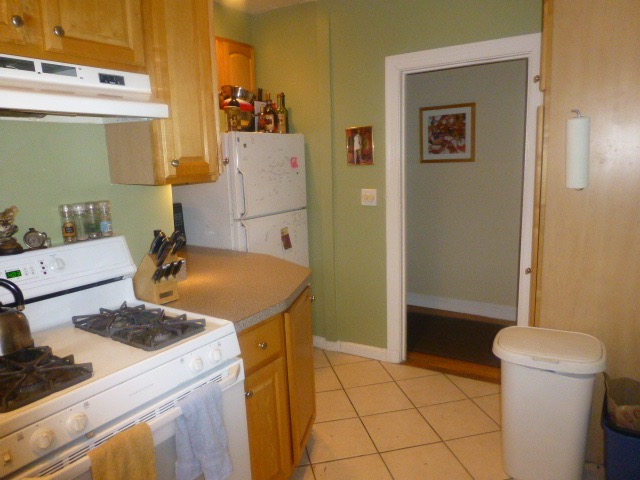 2 bed, 1 bath apartment for rent at 1555 Beacon St Unit 8, Brookline — photo 8 of 17