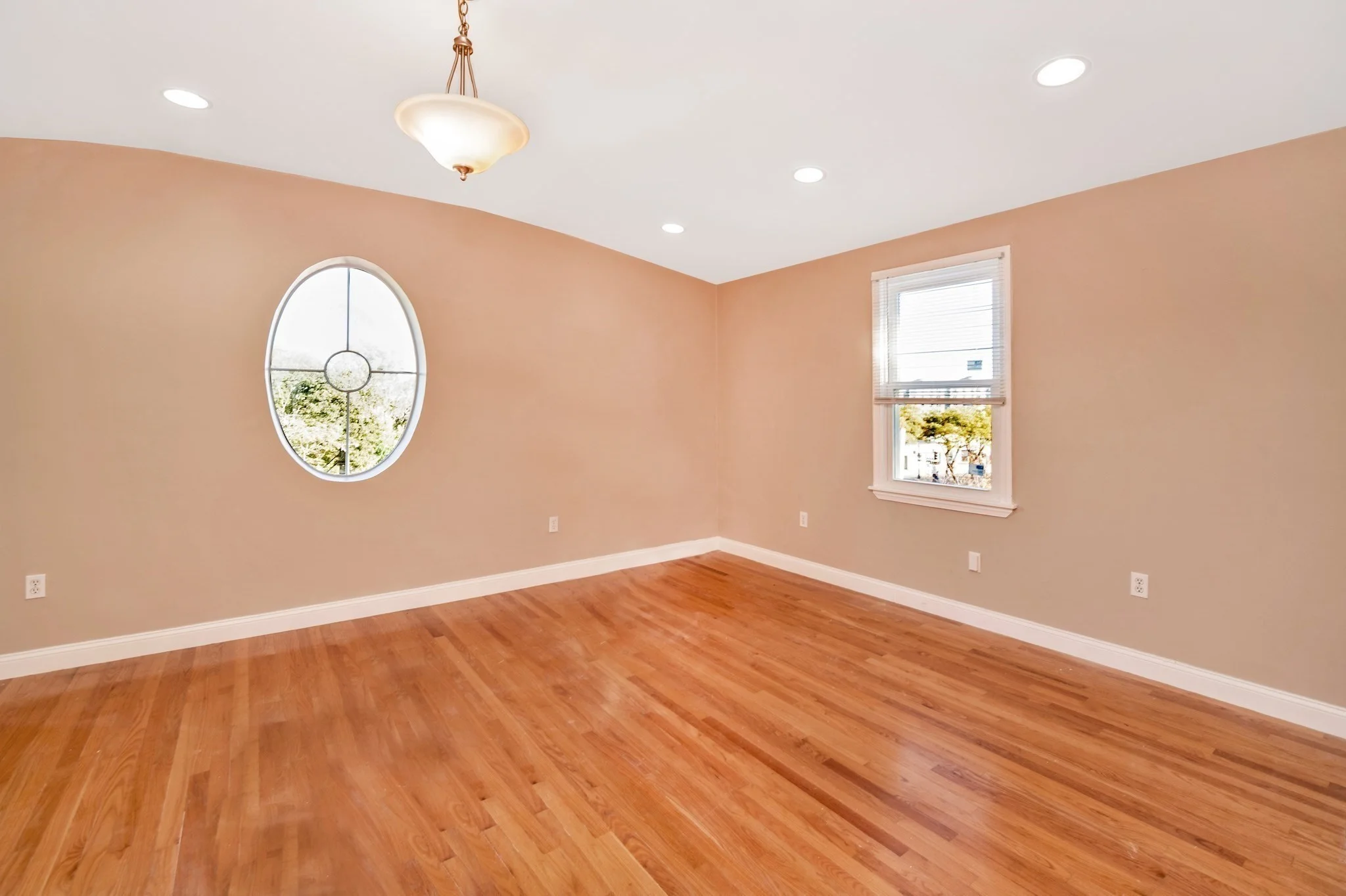 2 bed, 1 bath apartment for rent at 1557 Blue Hill Ave Unit 3, Mattapan — photo 3 of 8
