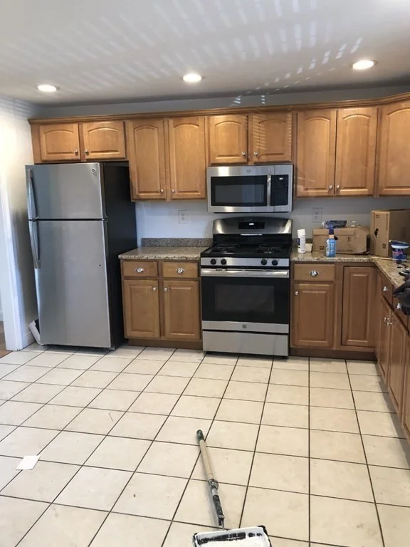 3 bed, 1 bath apartment for rent at 1559 Main St Unit 1, Weymouth — photo 4 of 12